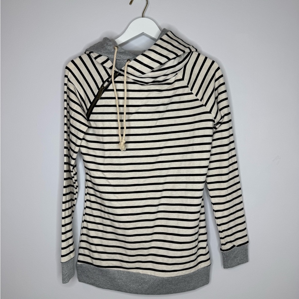 Ampersand Ave | Striped Hoodie with Zipper Detail | Size Medium